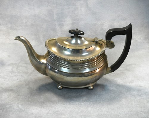 Lot 490 - Chester - A George V silver teapot