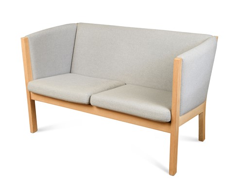 Lot 267 - Hans J. Wegner (Danish, 1914-2007) for Getama, a GE 285 two-seat sofa