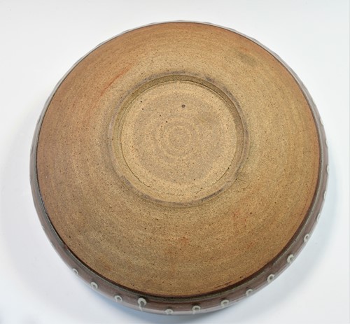 Lot 32 - A large Winchcombe Pottery stoneware bowl