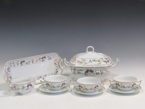 Lot 85 - A Limoges part dinner service (a/f) (qty)