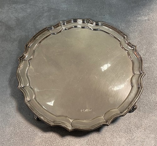 Lot 456 - A George V silver waiter
