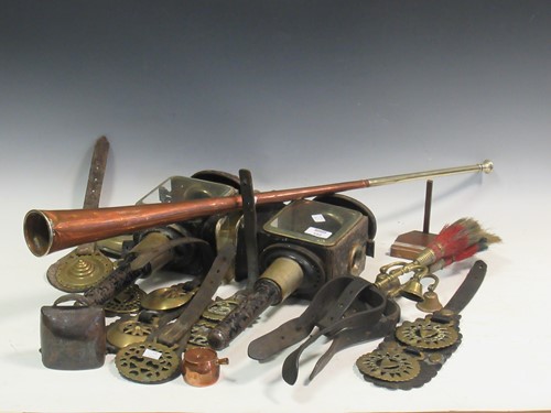 Lot 102 - A pair of railway lamps, assorted horse...