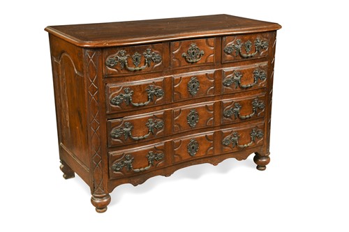 Lot 881 - A French walnut serpentine commode, 19th century