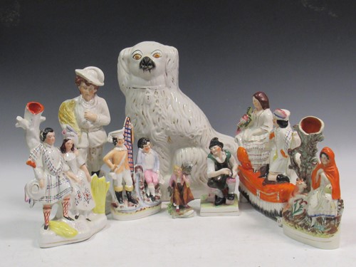 Lot 61 - A collection of English ceramics to include...