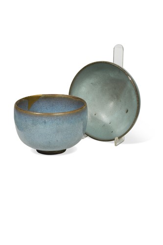 Lot 42 - A Chinese Junyao Ware bowl, Song/Yuan Dynasty