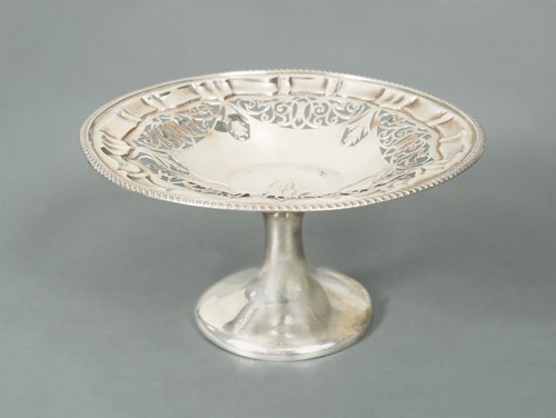 Lot 444 - An Edward VII silver standing dish