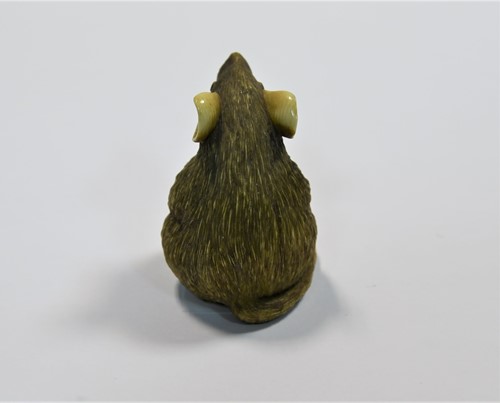 Lot 77 - A Japanese carved ivory rat and chick okimono, late Meiji Period, circa 1900