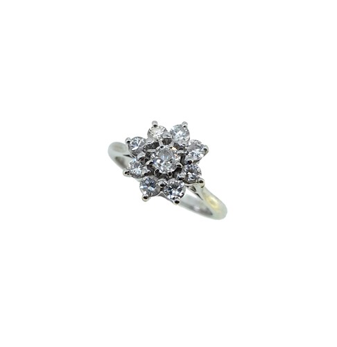 Lot 142 - A diamond cluster ring