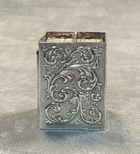 Lot 272 - A Victorian silver miniature double pack playing card holder
