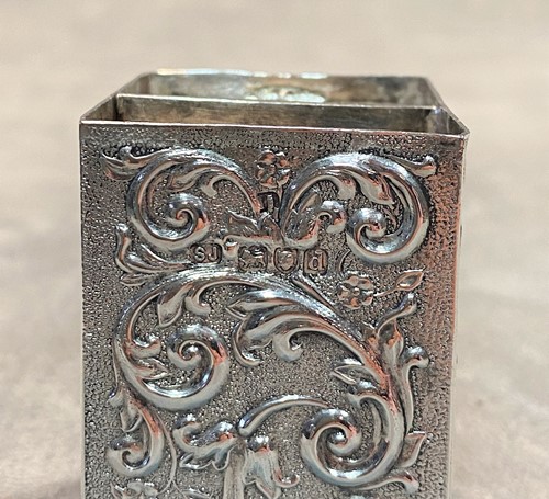 Lot 272 - A Victorian silver miniature double pack playing card holder