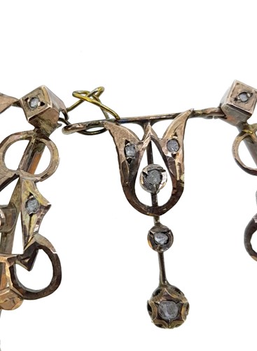 Lot 201 - A 19th century Ottoman Turkish diamond centrepiece necklet and ear pendants en suite