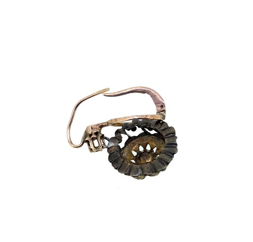Lot 201 - A 19th century Ottoman Turkish diamond centrepiece necklet and ear pendants en suite