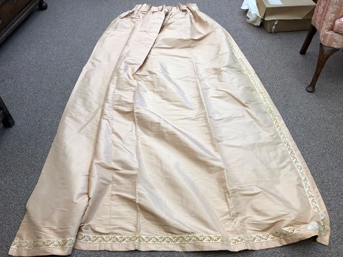 Lot 955 - Sibyl Colefax and John Fowler Ltd, Brook Street, Mayfair, seven silk and velvet banded curtains