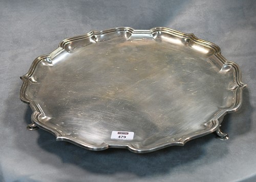 Lot 479 - A 20th century silver salver