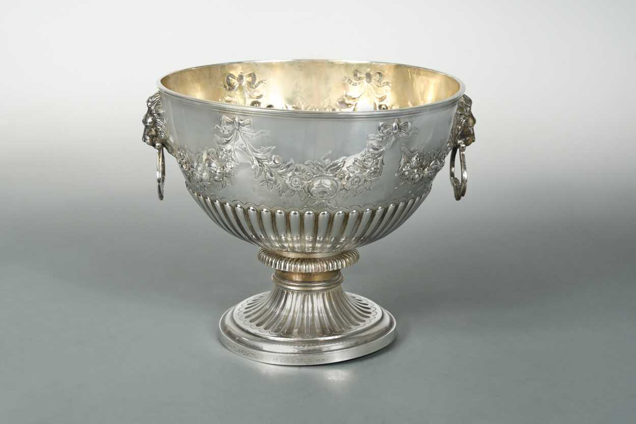 Lot 412 - A Victorian silver punch bowl