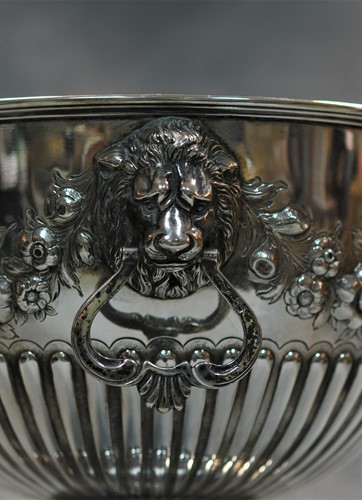 Lot 412 - A Victorian silver punch bowl