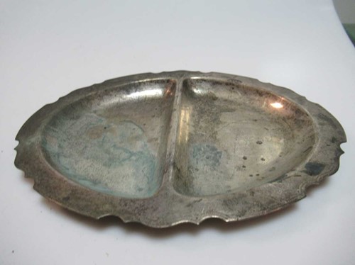 Lot 342 - A collection of American metalware silver...