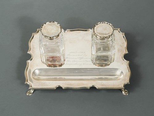 Lot 468 - A George V silver desk inkstand