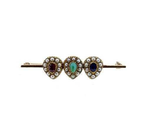 Lot 122 - A Georgian triple heart bar brooch