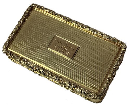 Lot 284 - A William IV silver gilt snuff box, mark of Nathaniel Mills