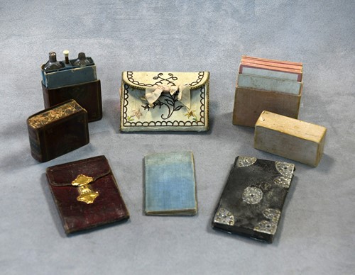 Lot 860 - A necessaire in the form of a book, 18th century
