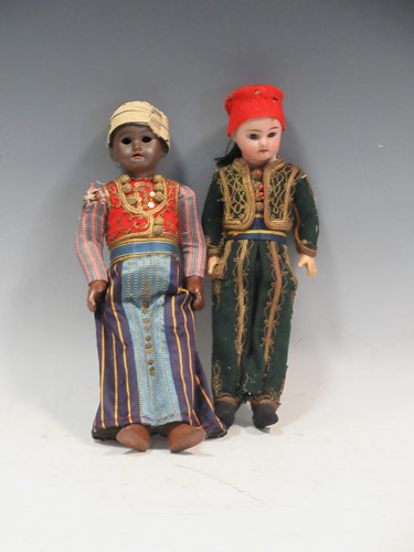 Lot 74 - Early 20th C German Bisque dolls tallest 30cm...