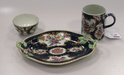Lot 27 - A Worcester 18th century blue scaled...