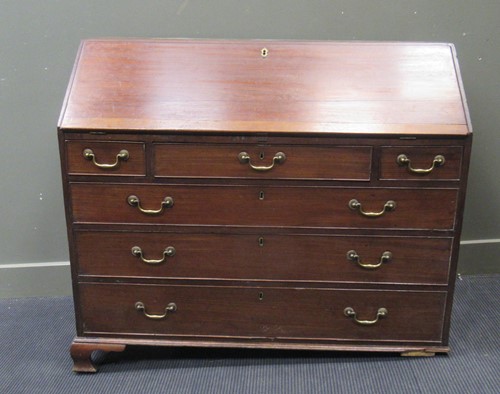 Lot 632 - A George III mahogany bureau 105 x 105 x 54cm...