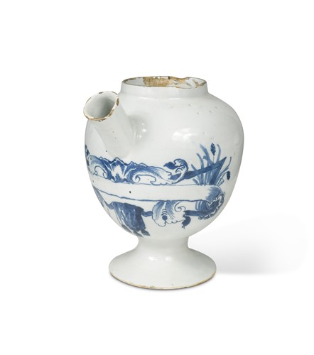Lot 400 - A London Delft blue and white drug jar, circa 1700