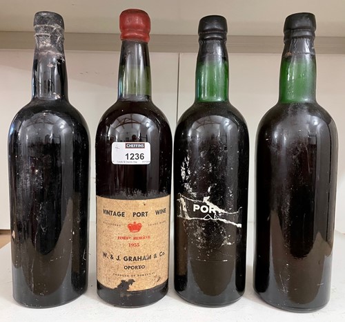 Lot 1236 - Graham's vintage port 1955, 1 bottle (level...