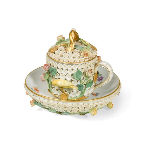Lot 494 - A Meissen schneeballen chocolate cup, cover and saucer, 19th century