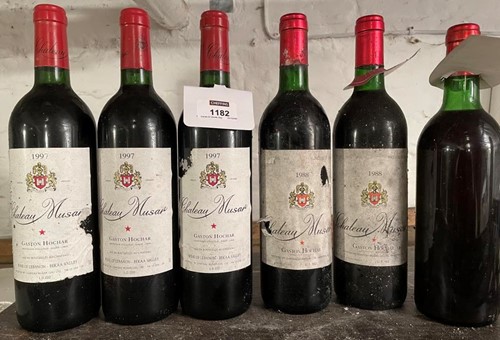 Lot 1182 - Chateau Musar, Lebanon 1979, 1 bottle (lacks...