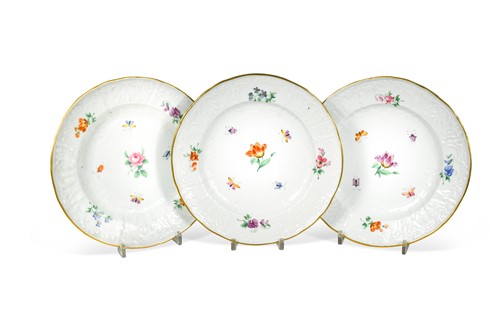 Lot 493 - Twelve 19th Century Meissen plates