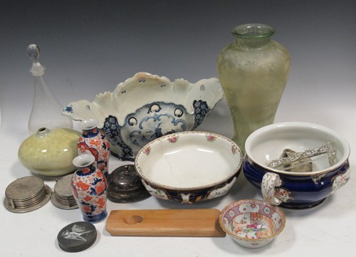 Lot 51 - A large Villeroy & Boch blue and white...