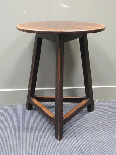 Lot 699 - An oak and elm cricket table 74 x 63cm