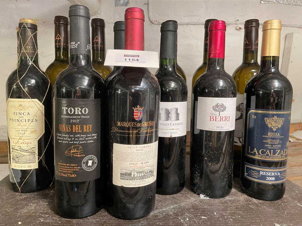 Lot 1154 - Mixed Spanish wines, 15 bottles. Castillo...