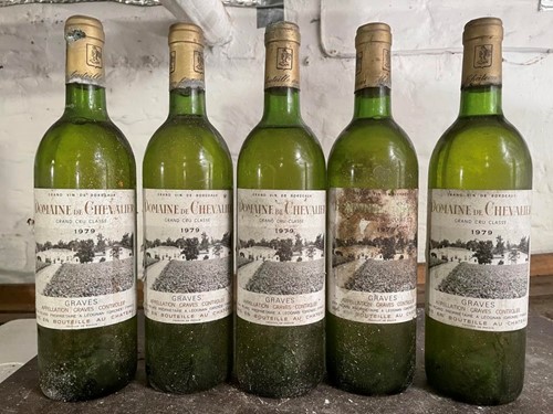 Lot 1180 - Mixed French wines, 13 bottles. Domaine de...