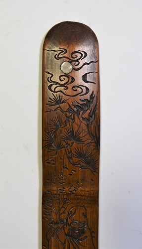 Lot 89 - A Japanese carved bamboo brush pot, 19th century