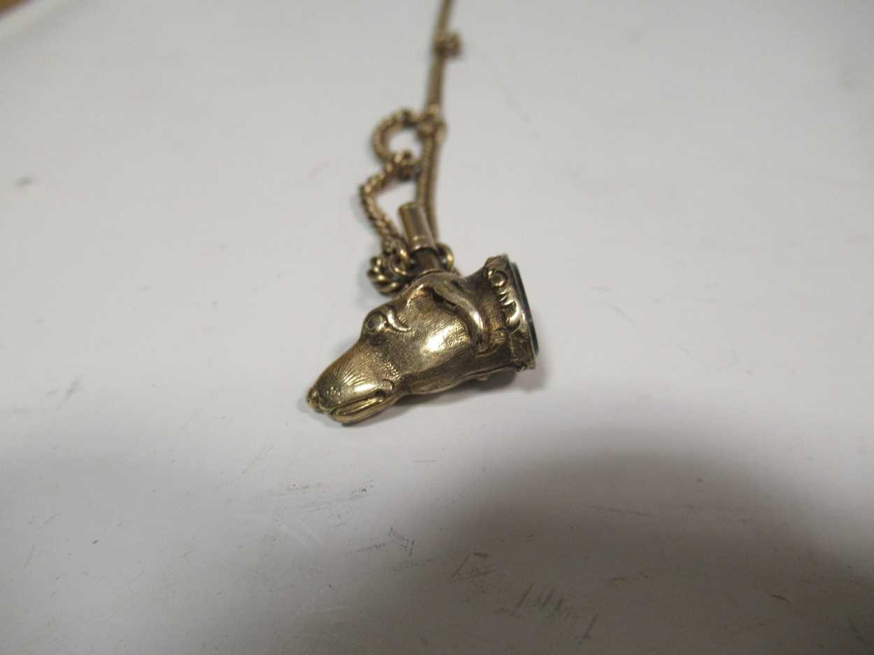 Lot 327 - A dog head fob seal and chain