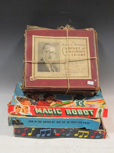 Lot 184 - Various board games, Scalextric and Maccano etc