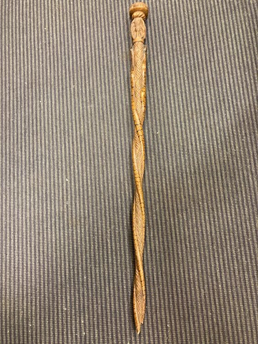 Lot 289 - A carved wooden walking stick