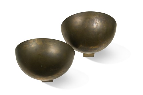 Lot 142 - A pair of American brass wall lights, circa 1930