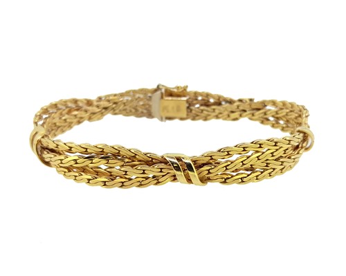 Lot 40 - A 9ct gold fancy bracelet