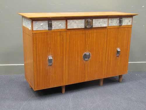 Lot 422 - Sideboard with mother of pearl inlay, 87 x 131...