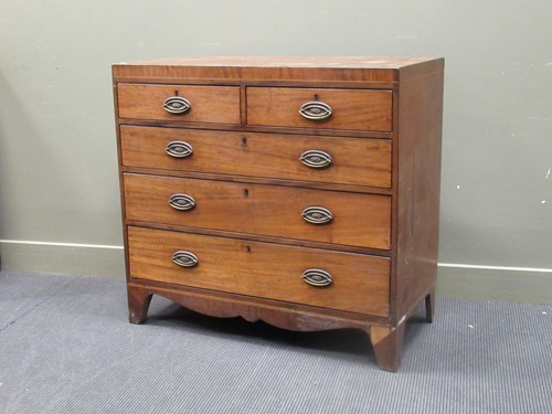 Lot 447 - A Regency mahogany chest on drawers, 96.5 x...
