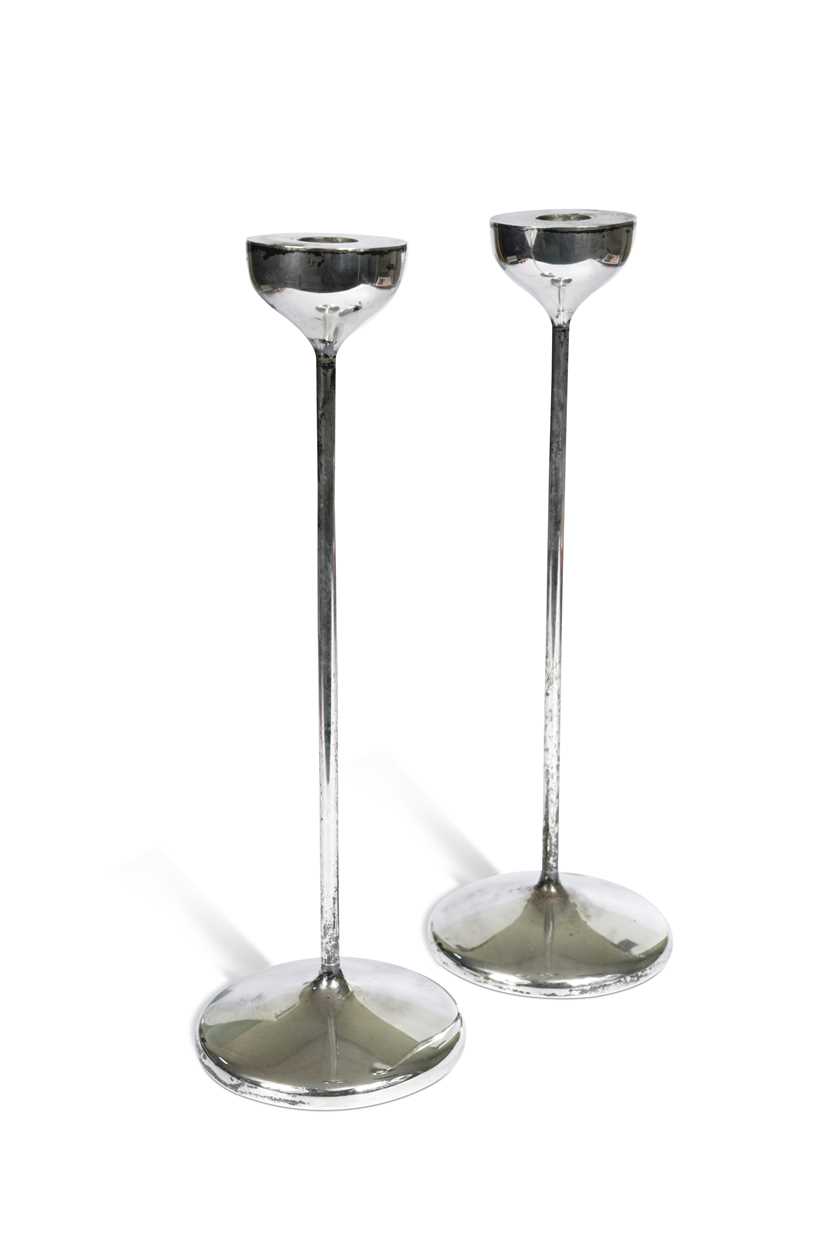 Lot 114 - Robert Welch, a pair of silver candlesticks, Birmingham 1971