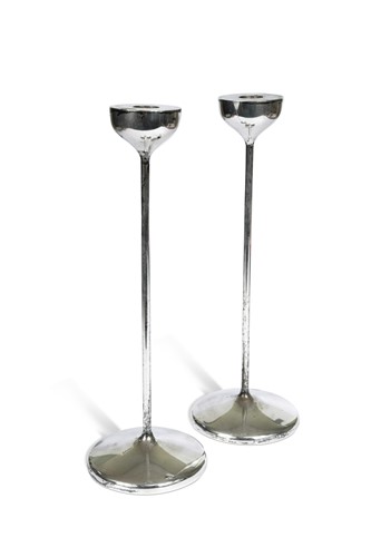 Lot 114 - Robert Welch, a pair of silver candlesticks, Birmingham 1971