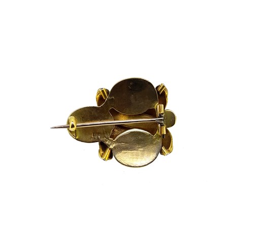 Lot 25 - A trio of 19th century brooches