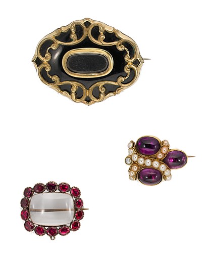 Lot 25 - A trio of 19th century brooches