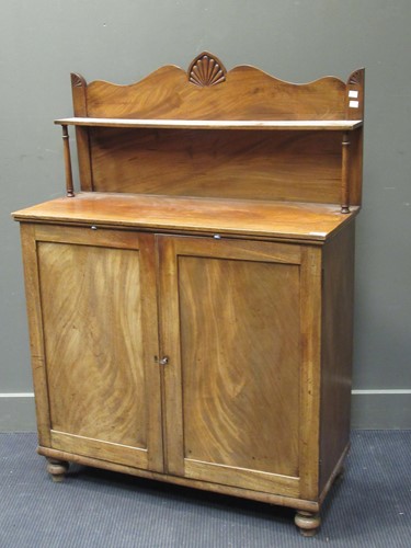 Lot 542 - A late Regency mahogany chiffonier